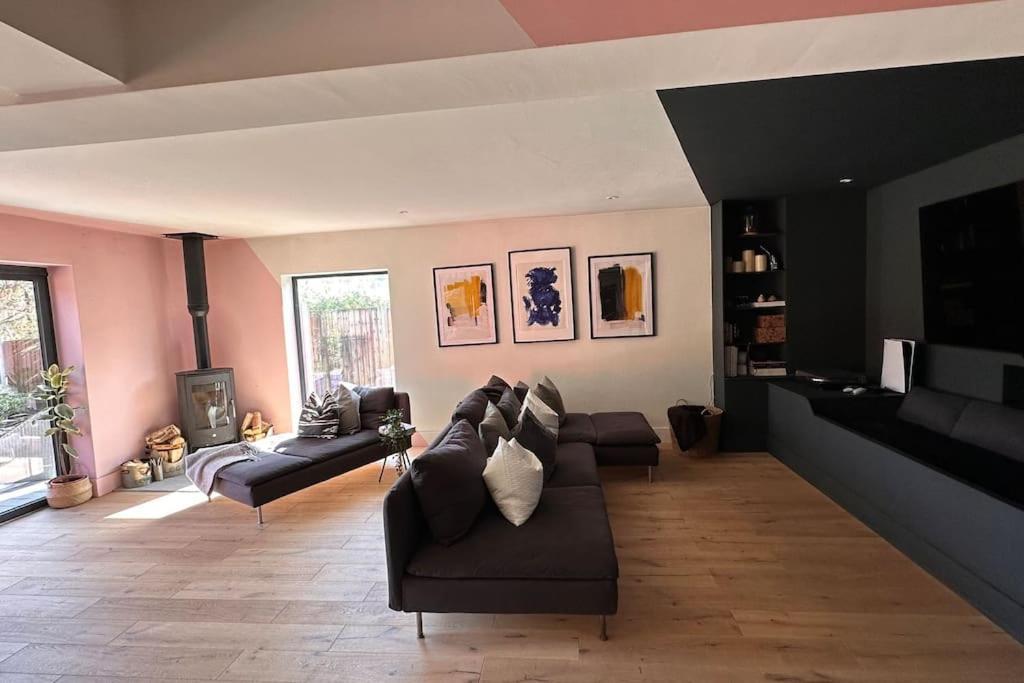 Formby, Spacious True Bungalow Steps From Beach Exteriör bild
