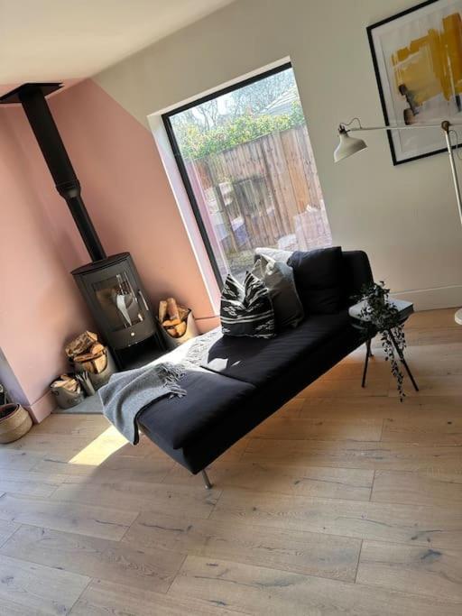 Formby, Spacious True Bungalow Steps From Beach Exteriör bild