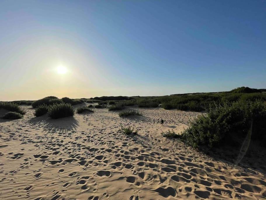 Formby, Spacious True Bungalow Steps From Beach Exteriör bild